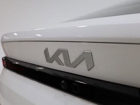 Used 2025 Kia K4 LXS image 13