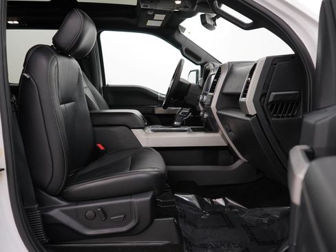 Used 2019 Ford F150 Lariat w/ Equipment Group 502A Luxury AWD/4WD image 11