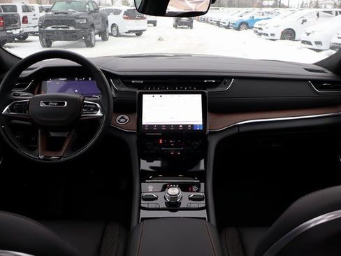 New 2025 Jeep Grand Cherokee L Summit image 44