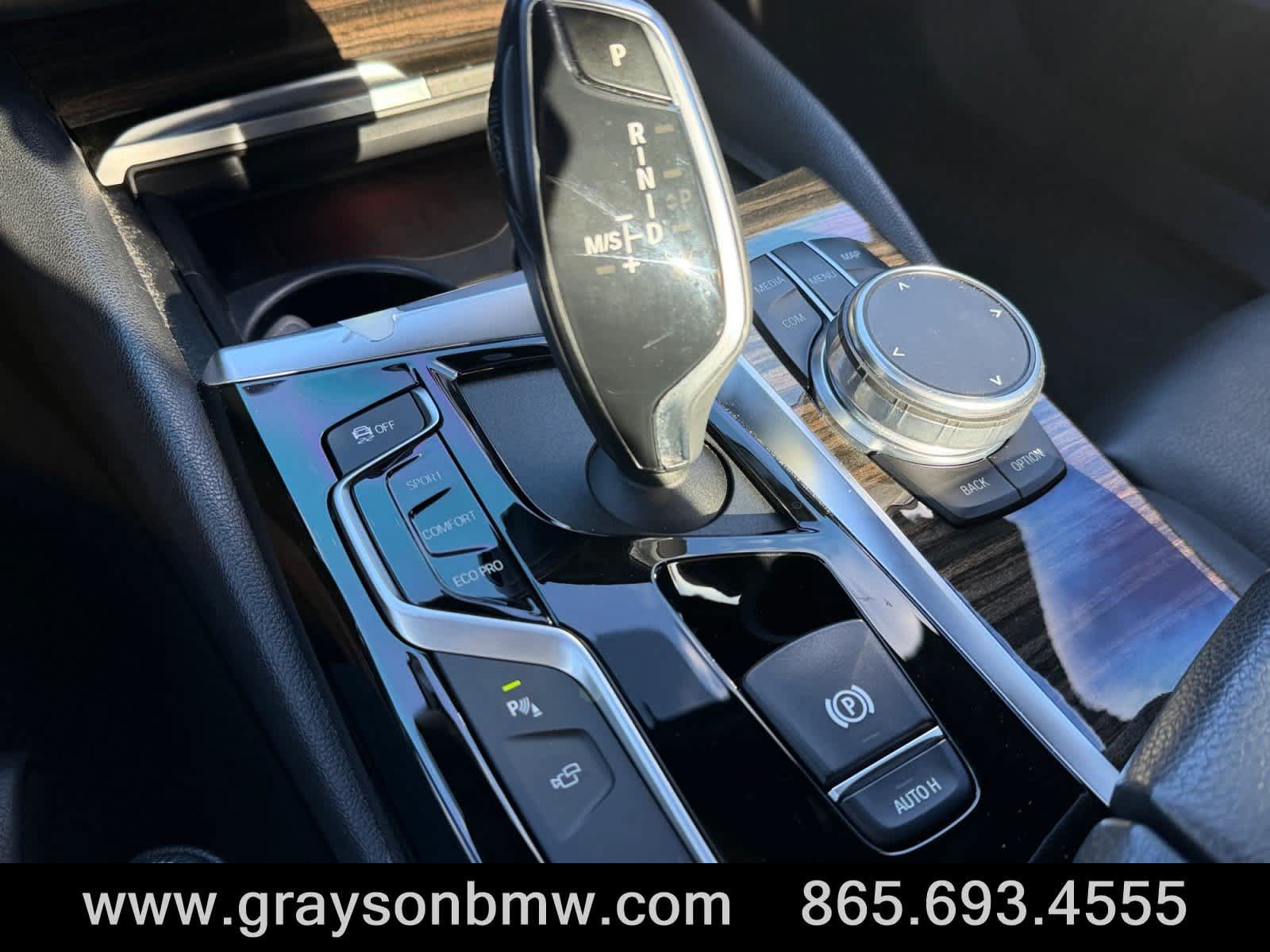 Used 2019 BMW 530i w/ Premium Package RWD image 27
