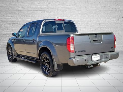 Used 2021 Nissan Frontier SV w/ Midnight Edition Floor Mats image 3