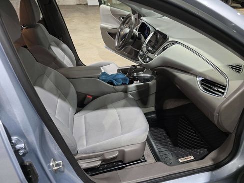 Used 2017 Chevrolet Malibu LT w/ Driver Confidence Package image 31