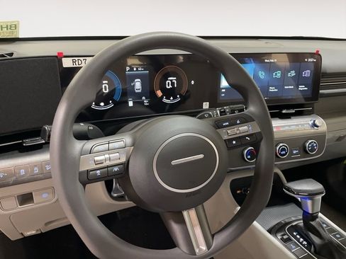 New 2026 Hyundai Kona SE image 19