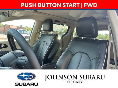 Used 2022 Chrysler Pacifica Limited FWD image 7