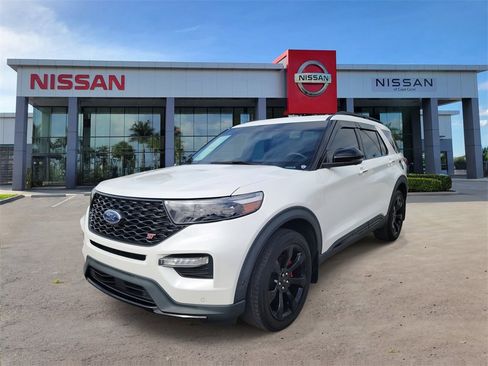 Used 2022 Ford Explorer ST w/ Equipment Group 401A image 10