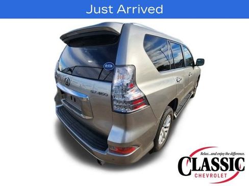 Used 2023 Lexus GX 460 Premium image 10