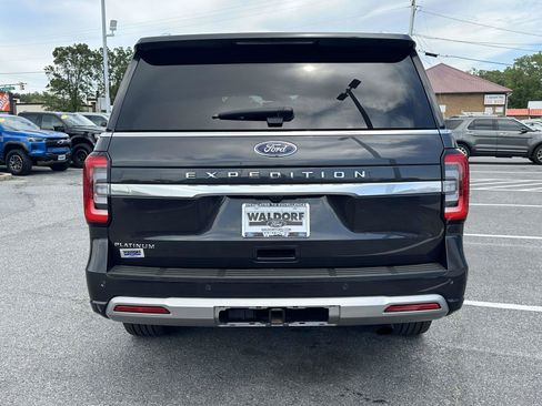 Used 2023 Ford Expedition Platinum AWD/4WD image 5