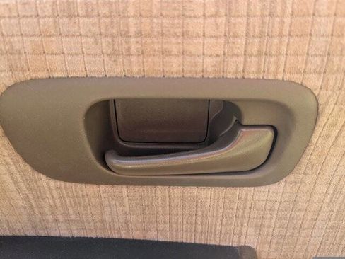 Used 2002 Honda CR-V LX image 33