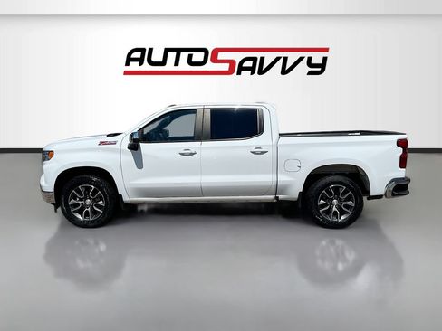 Used 2022 Chevrolet Silverado 1500 LT w/ Z71 Off-Road Package AWD/4WD image 4
