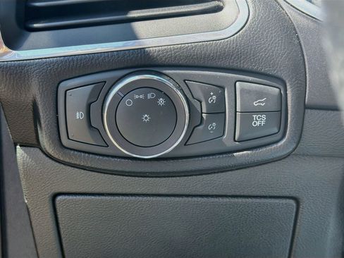 Used 2020 Ford Edge Titanium w/ Equipment Group 301A AWD/4WD image 17