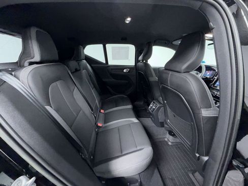 Used 2023 Volvo XC40 Recharge Core image 17