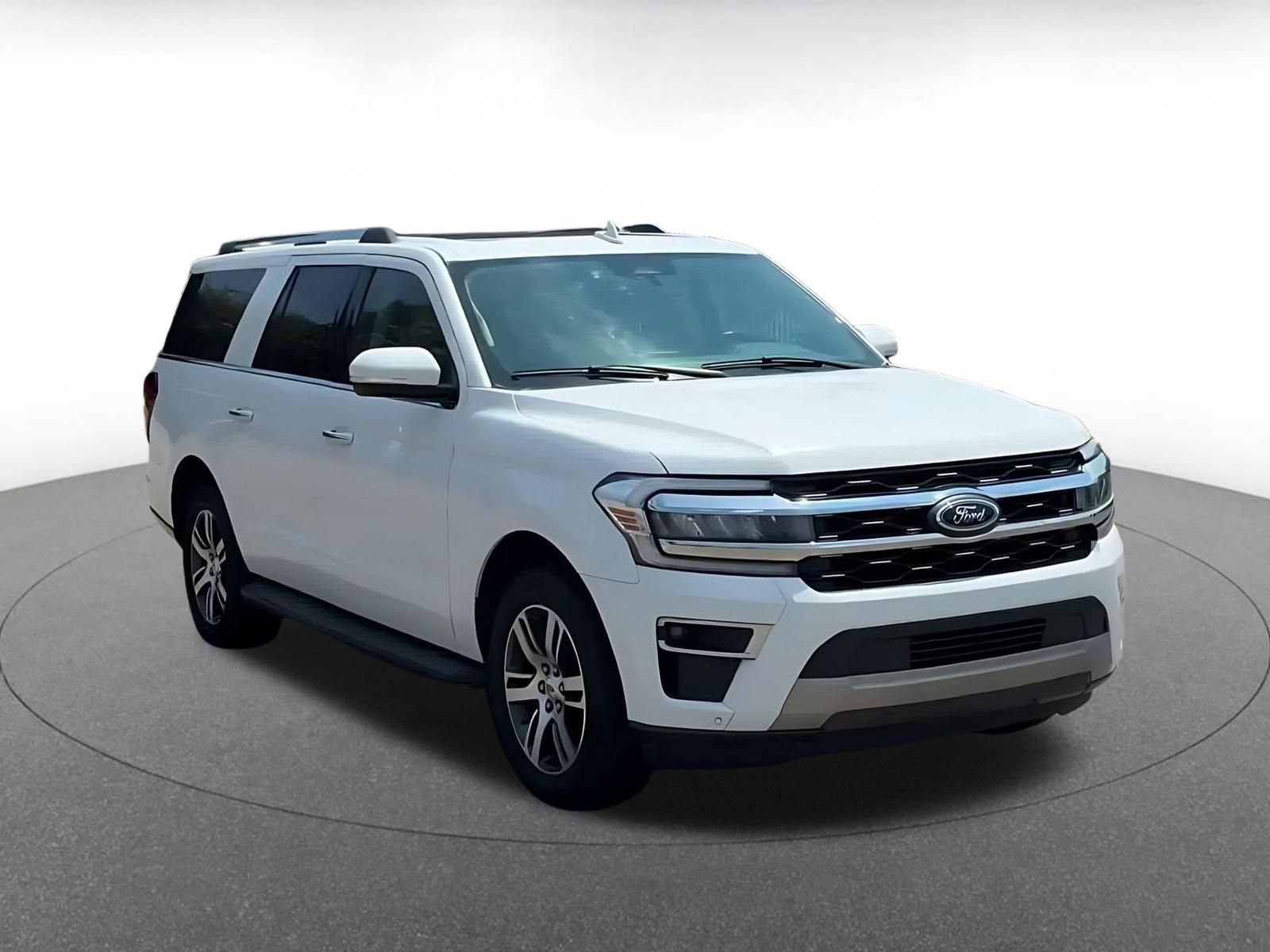 Used 2024 Ford Expedition Max Limited RWD image 3