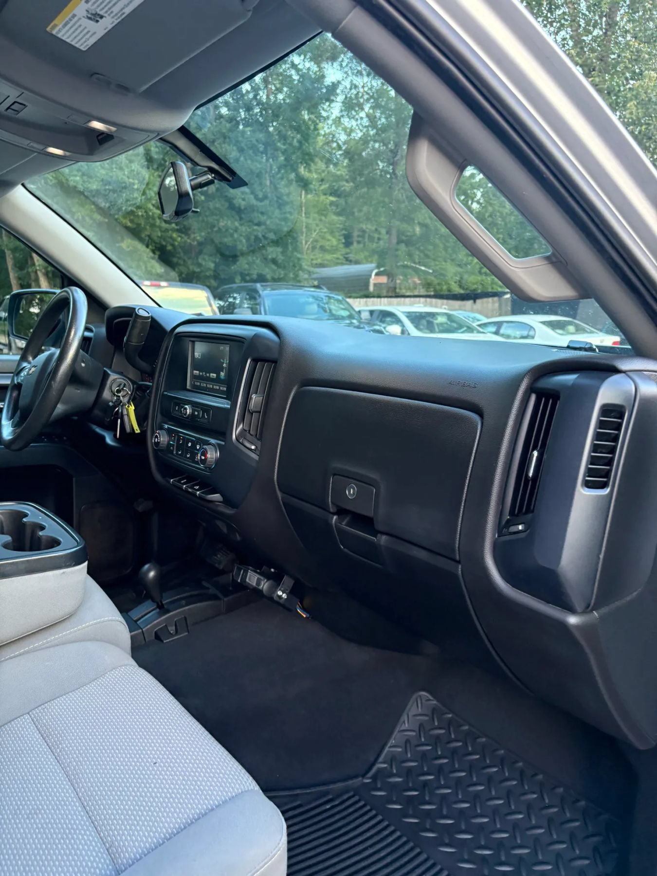 Used 2019 Chevrolet Silverado 1500 Custom w/ Custom Convenience Package AWD/4WD image 28