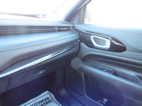 Used 2026 Jeep Compass Limited image 15