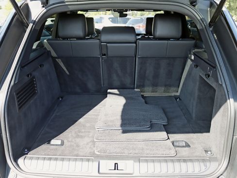 Used 2017 Land Rover Range Rover Sport HSE Dynamic image 43