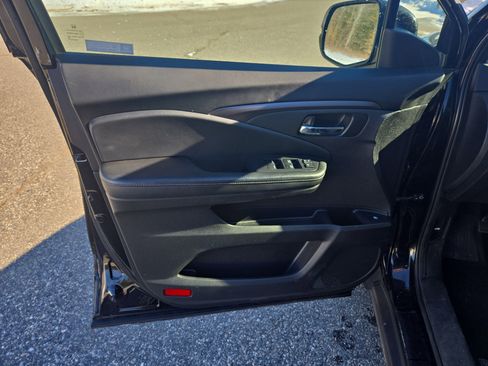 Used 2019 Honda Ridgeline Sport image 15