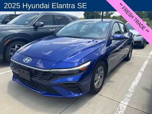 Certified 2025 Hyundai Elantra SE FWD image 1