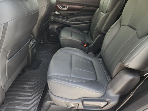 Used 2023 Subaru Ascent Touring AWD/4WD image 32