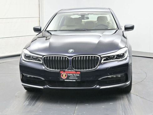 Used 2018 BMW 750i xDrive image 34