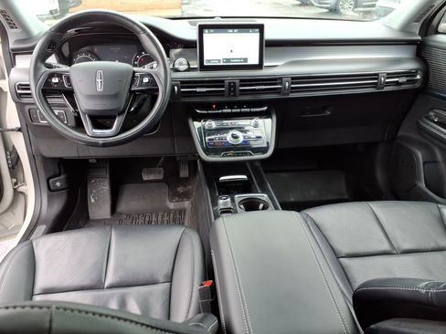 Used 2022 Lincoln Corsair AWD w/ Premium Package image 13
