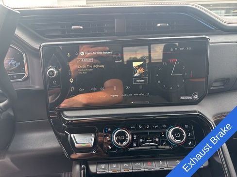 Used 2025 GMC Sierra 2500 AT4 w/ AT4 Premium Plus Package AWD/4WD image 15