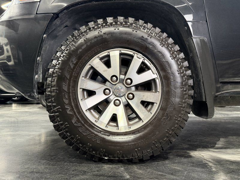 Used 2007 Mitsubishi Raider LS RWD image 19