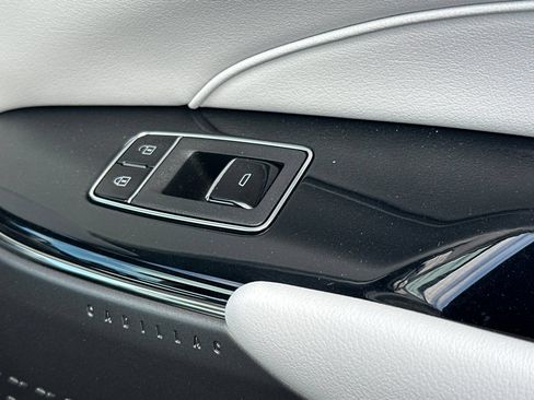 Certified 2024 Cadillac Lyriq Sport RWD image 21