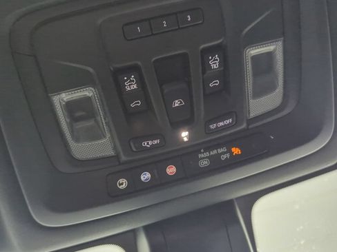 Used 2021 GMC Sierra 1500 AT4 w/ AT4 Premium Package AWD/4WD image 29