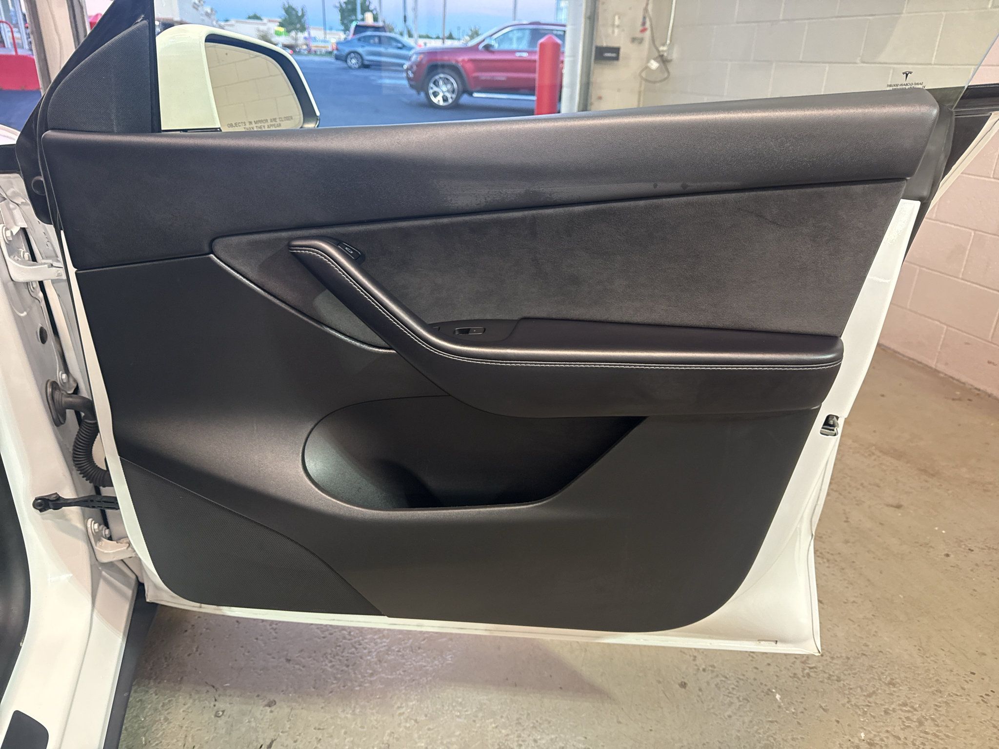 Used 2022 Tesla Model Y Long Range AWD/4WD image 22