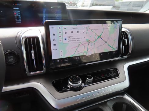 New 2025 Ford Expedition Platinum w/ Driver's Package image 12