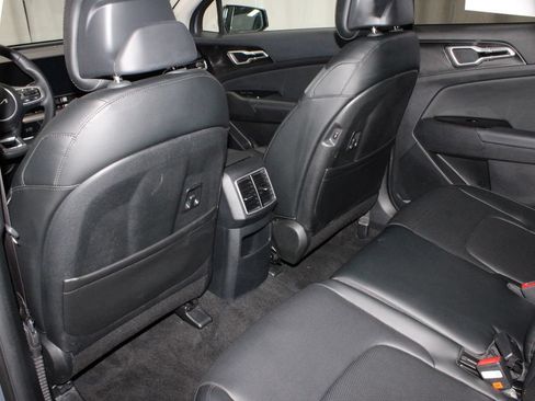 Used 2025 Kia Sportage EX AWD/4WD image 14