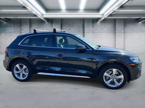 Used 2020 Audi Q5 2.0T Premium Plus w/ Premium Plus Package image 3