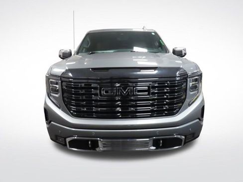Used 2024 GMC Sierra 1500 Denali Ultimate AWD/4WD image 9