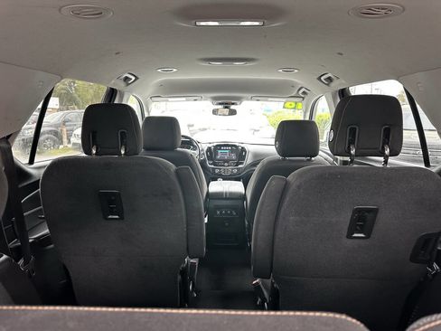 Used 2018 Chevrolet Traverse LT image 17