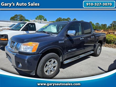 Used 2015 Nissan Titan SV w/ SV Value Truck Package image 1