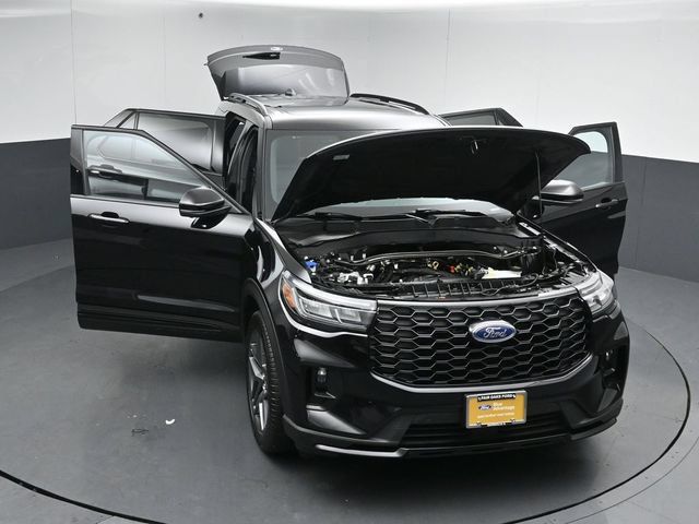 Certified 2025 Ford Explorer ST-Line w/ Premium Package AWD/4WD image 56