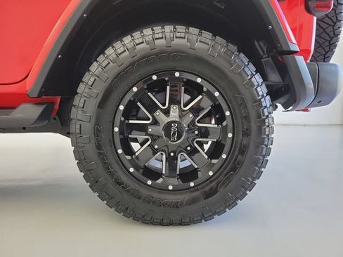 Used 2021 Jeep Wrangler Unlimited Rubicon w/ Dual Top Group AWD/4WD image 10