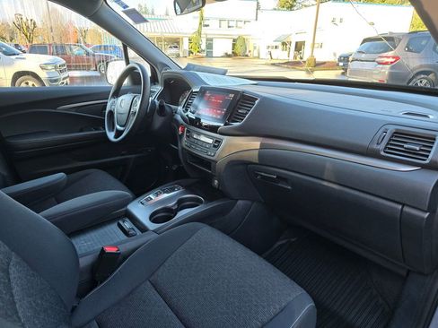 Certified 2023 Honda Ridgeline Sport image 4