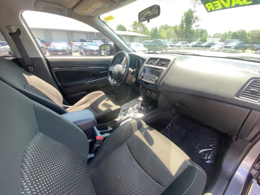 Used 2016 Mitsubishi Outlander Sport ES FWD image 9