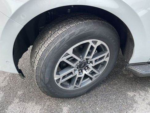 New 2025 Ford Expedition Active image 10