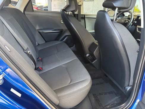 Used 2025 Kia K4 LX image 29