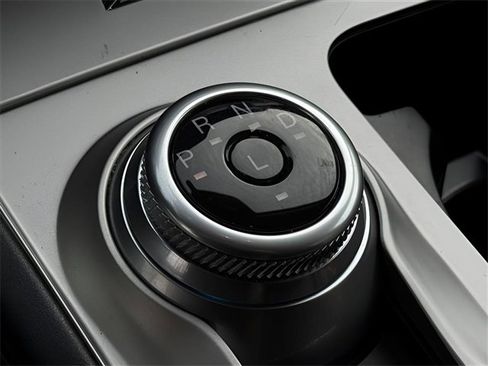 Used 2022 Ford Explorer XLT image 20