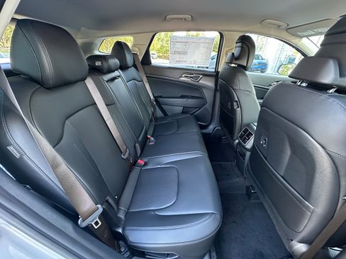 New 2026 Kia Sportage EX image 17