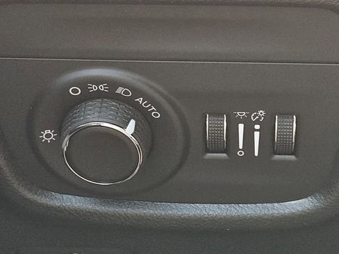 New 2025 Jeep Grand Cherokee Laredo image 16