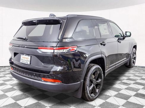New 2025 Jeep Grand Cherokee Limited w/ Luxury Tech Group II image 8