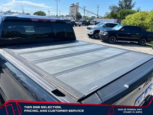 Used 2021 GMC Sierra 1500 AT4 w/ AT4 Value Package AWD/4WD image 11