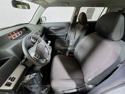 Used 2010 Scion xB image 18