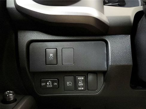 Certified 2021 Toyota Tacoma TRD Off-Road image 31