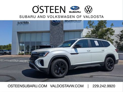 Used 2024 Volkswagen Atlas Peak Edition SEL AWD/4WD image 1
