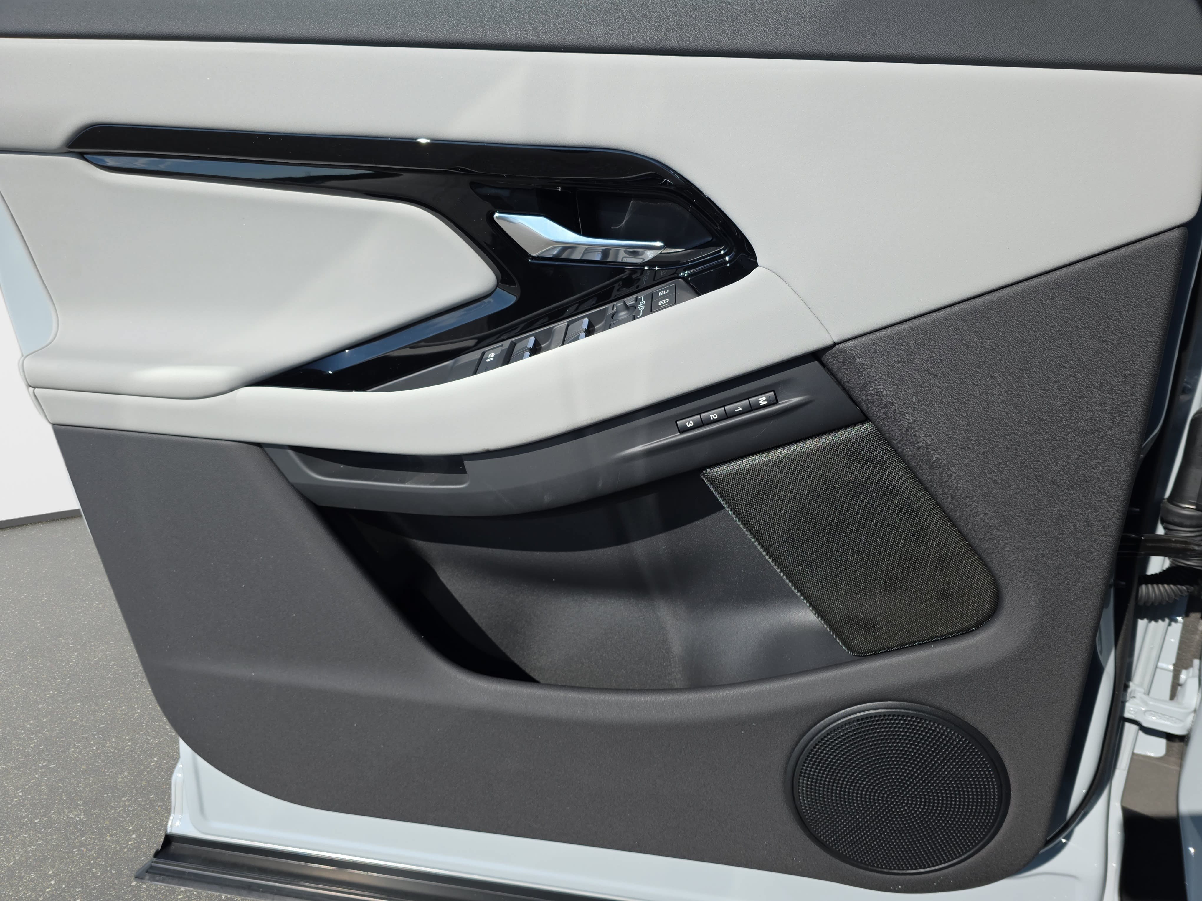 New 2026 Land Rover Range Rover Evoque S AWD/4WD image 26